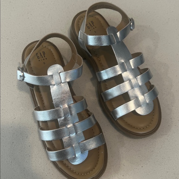 Gap Strappy Sandals - Girls 5 - Picture 2 of 7